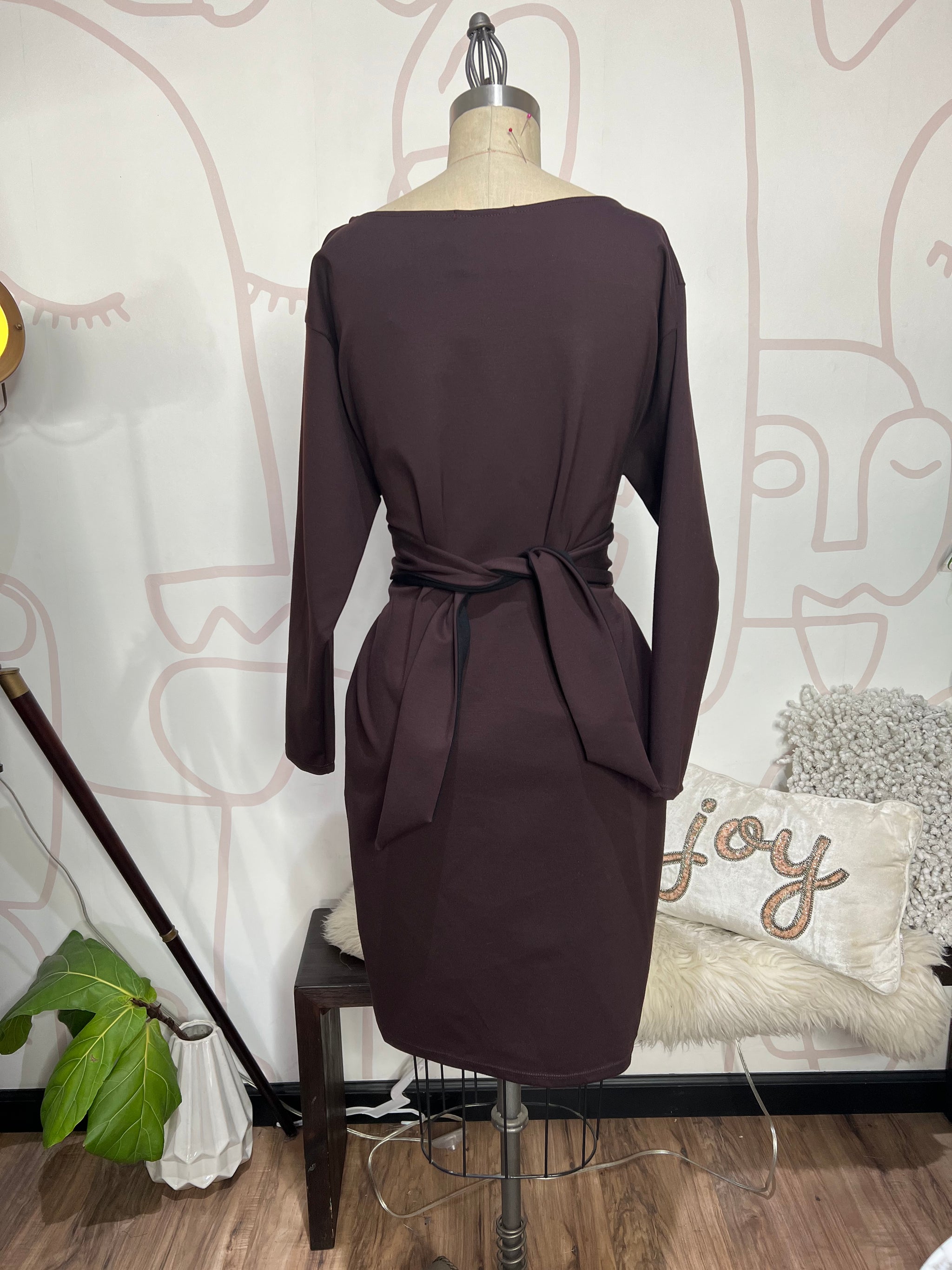 SINDY -Lupe Long Sleeve Shift Dress